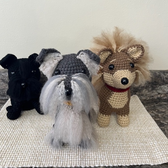 Handmade crocheted Schnauzer dog - Picture 5 of 5